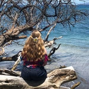 Meet your Posher, Kayla